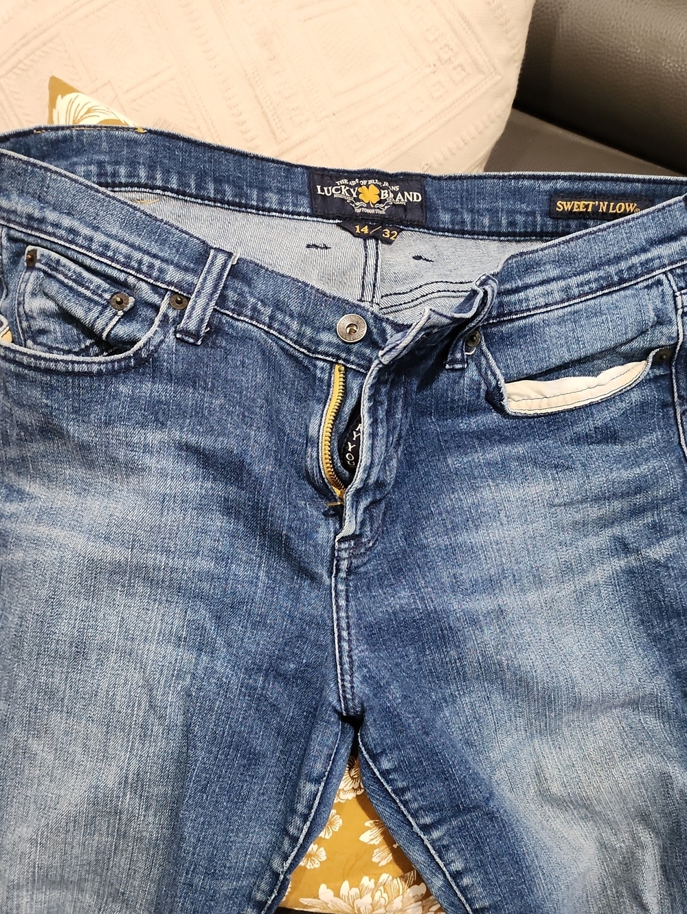 Lucky Brand Women’s Boot Cut Jeans in Medium Blue Wash